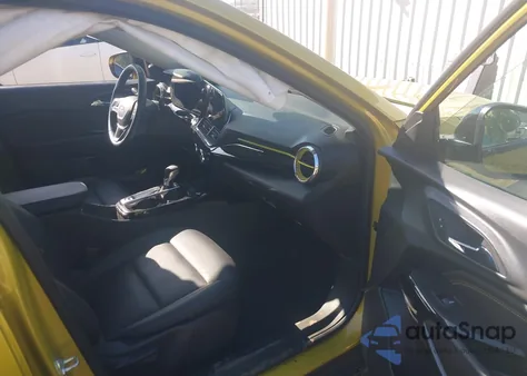 2025 Chevrolet Trax Fwd Activ из США, поврежденный, VIN KL77LKEP7SC118746